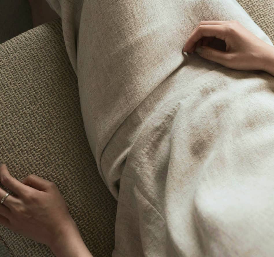 woman furniture lp